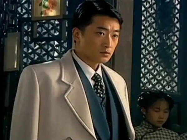 汇盈策略  《金锁记》曹七巧的儿子姜长白，是如何变坏的？